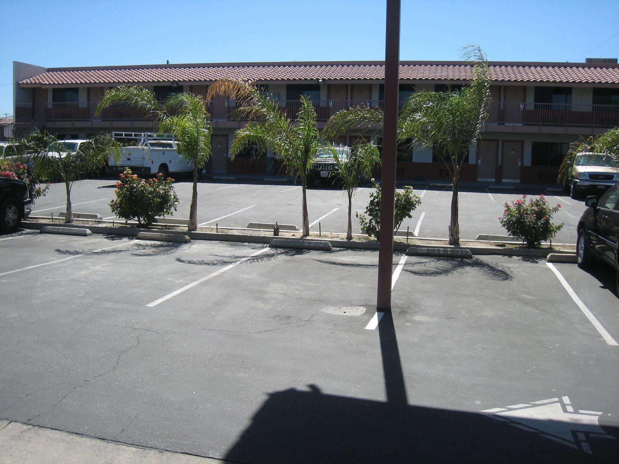 Motel 8 Maricopa Exterior foto
